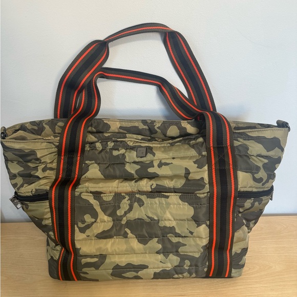 Think Royln Large Wingman Tote Bag in Olive Camo - Picture 3 of 6